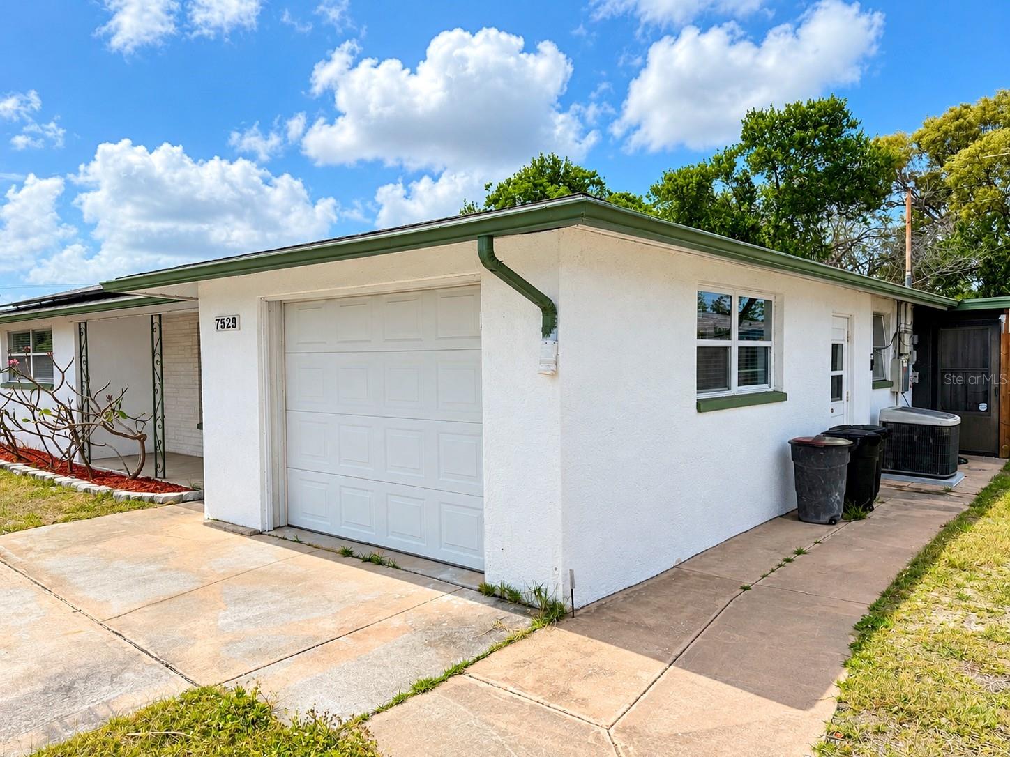 7529 REDCOAT AVE — photo 3