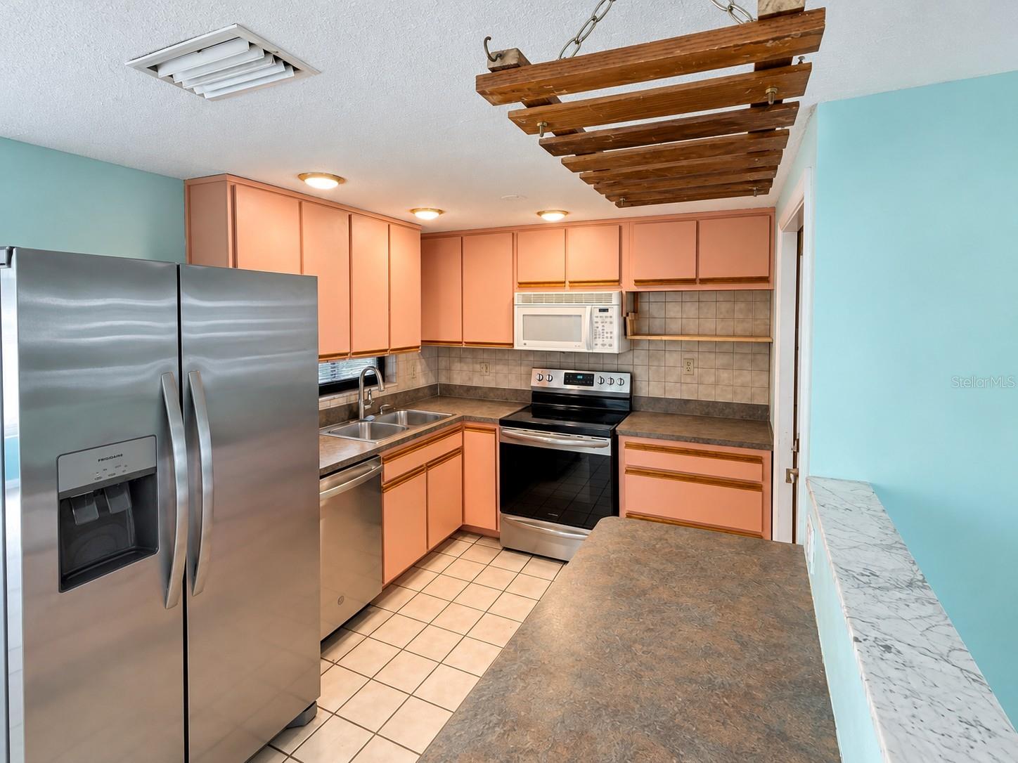 7529 REDCOAT AVE — photo 9