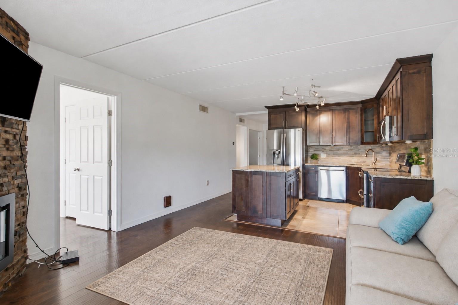 821 DELEON CT #109 — photo 13