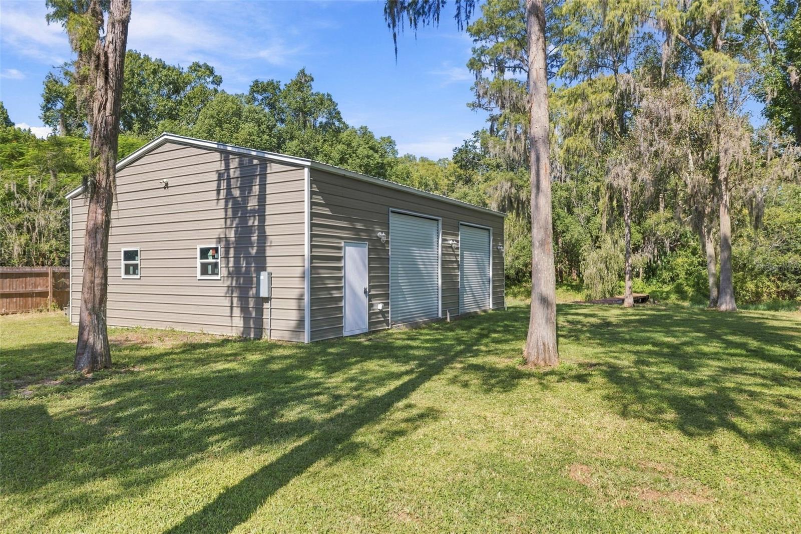 18306 CRAWLEY RD — photo 32