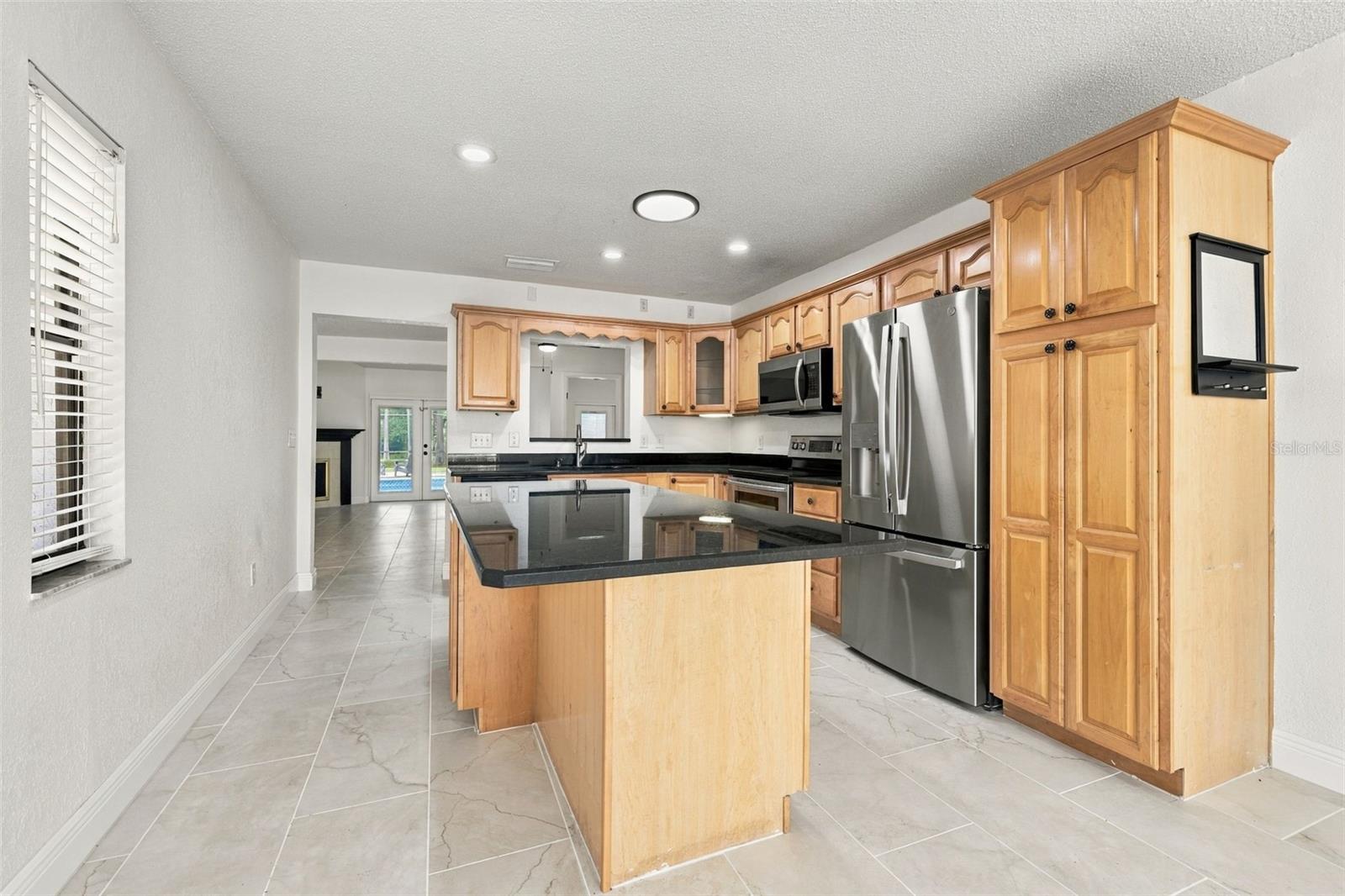 18306 CRAWLEY RD — photo 14