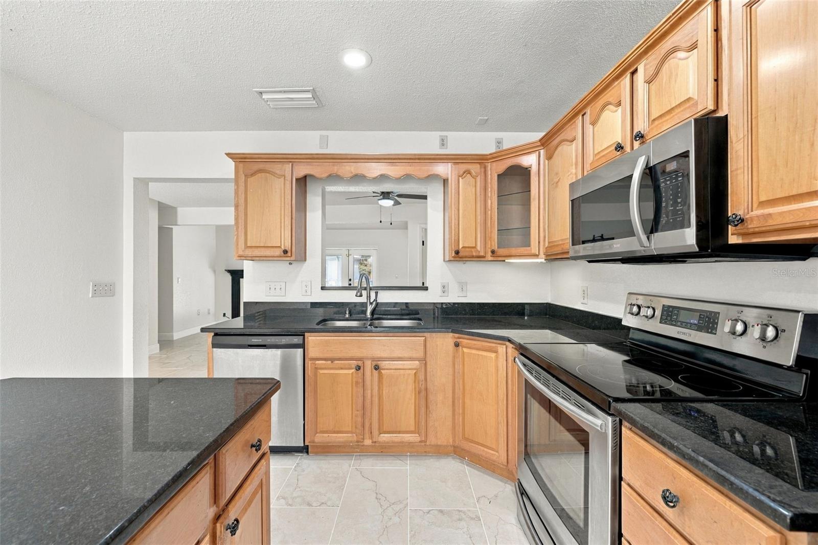 18306 CRAWLEY RD — photo 11