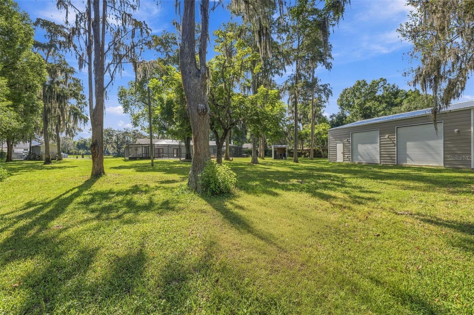 18306 CRAWLEY RD — photo 35