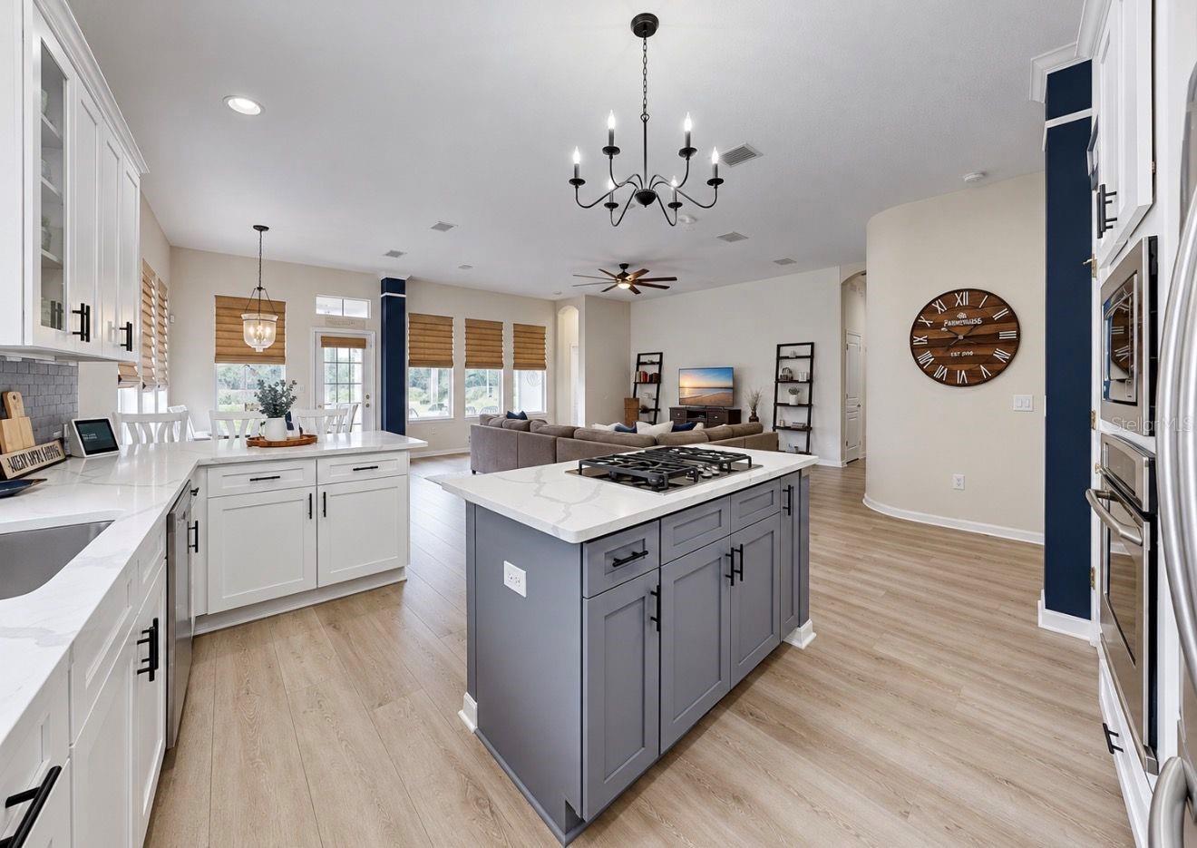 542 ISLEBAY DR — photo 8