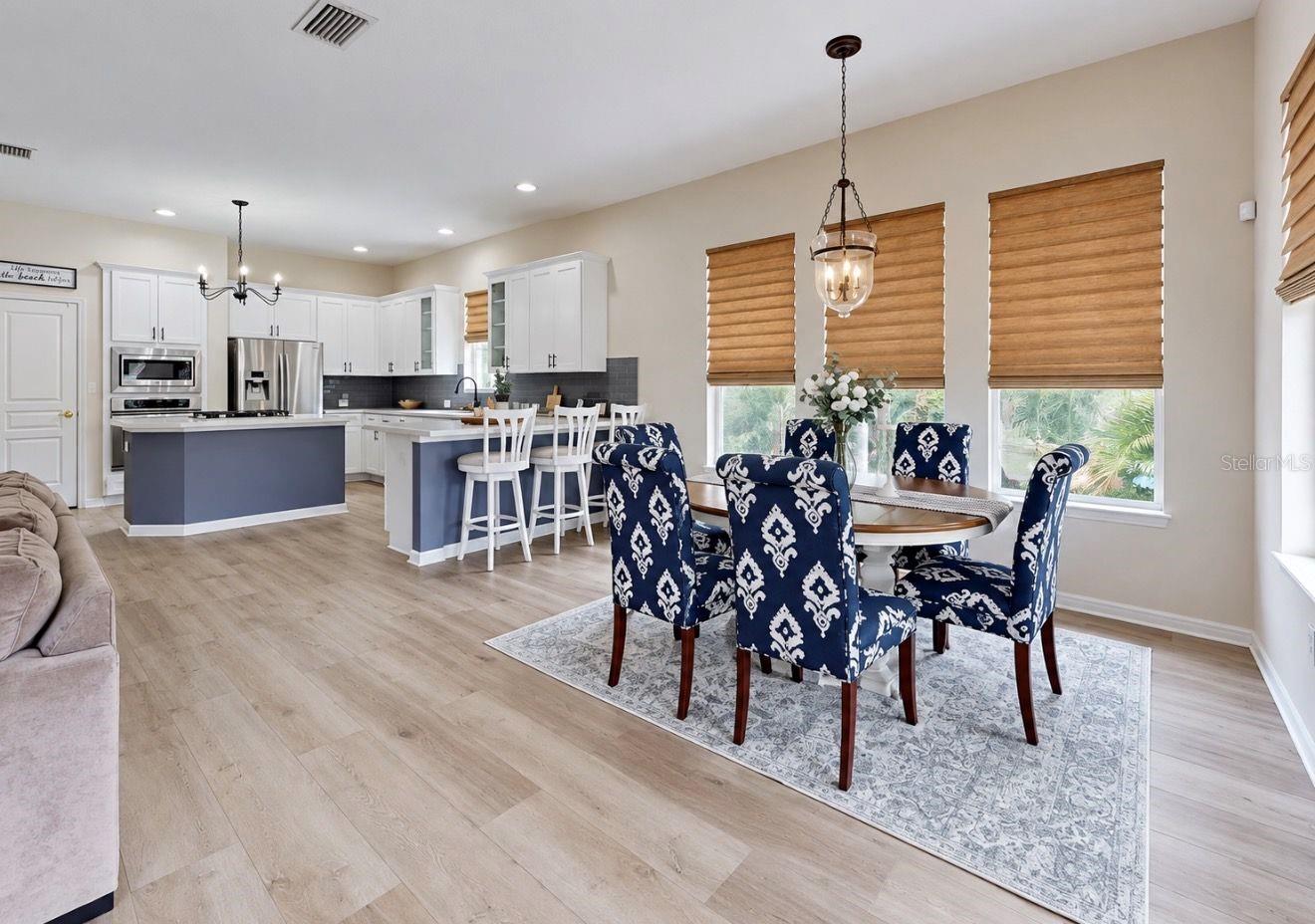 542 ISLEBAY DR — photo 9