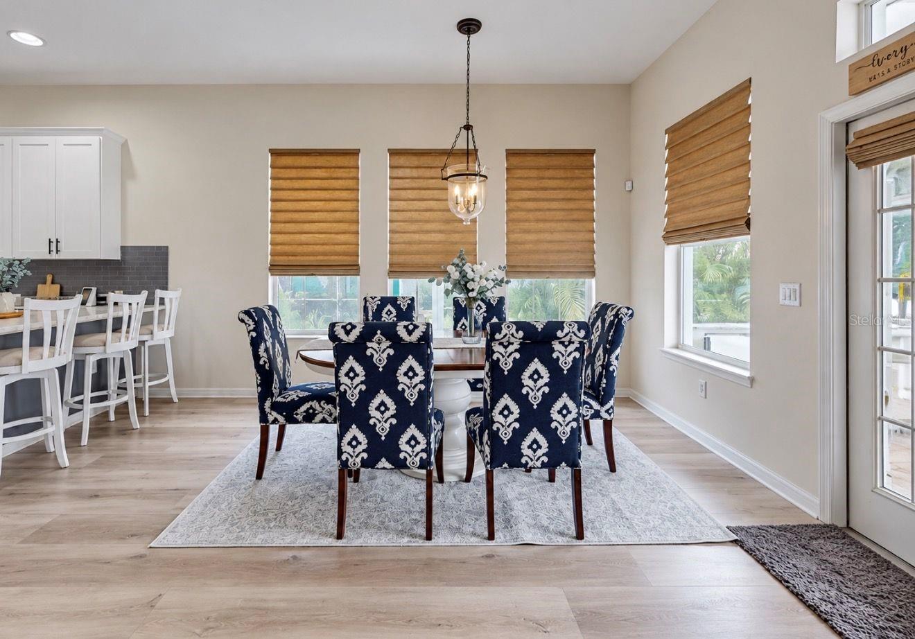 542 ISLEBAY DR — photo 10