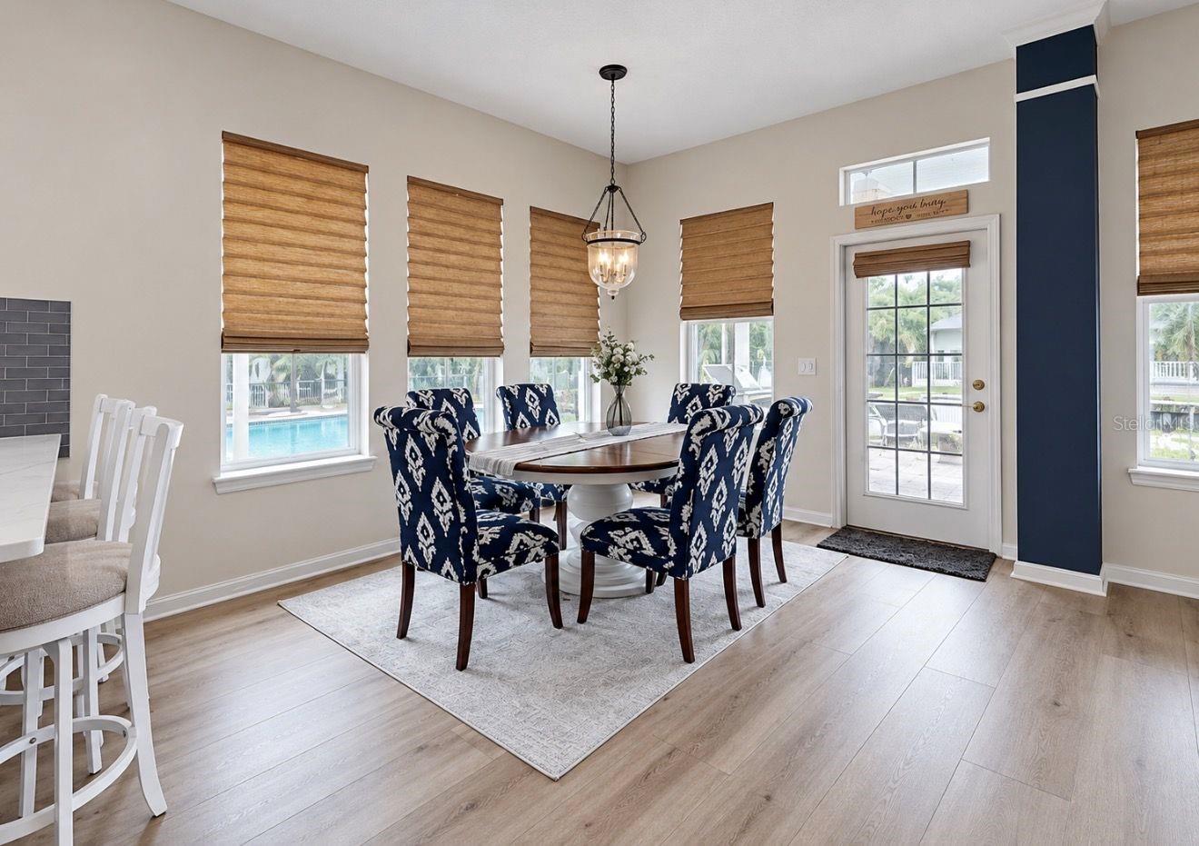 542 ISLEBAY DR — photo 12