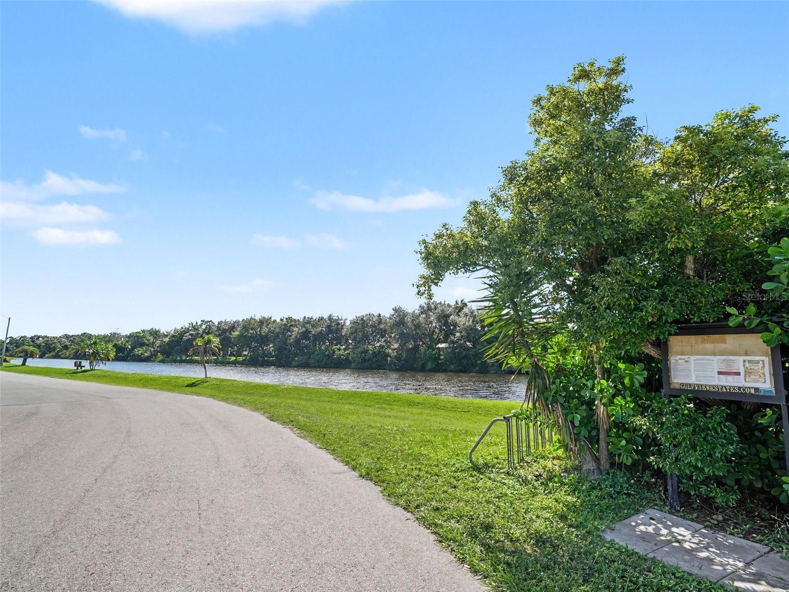 1380 WASHINGTON DR — photo 4
