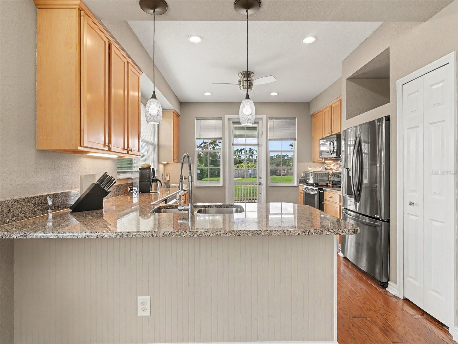 1380 WASHINGTON DR — photo 13