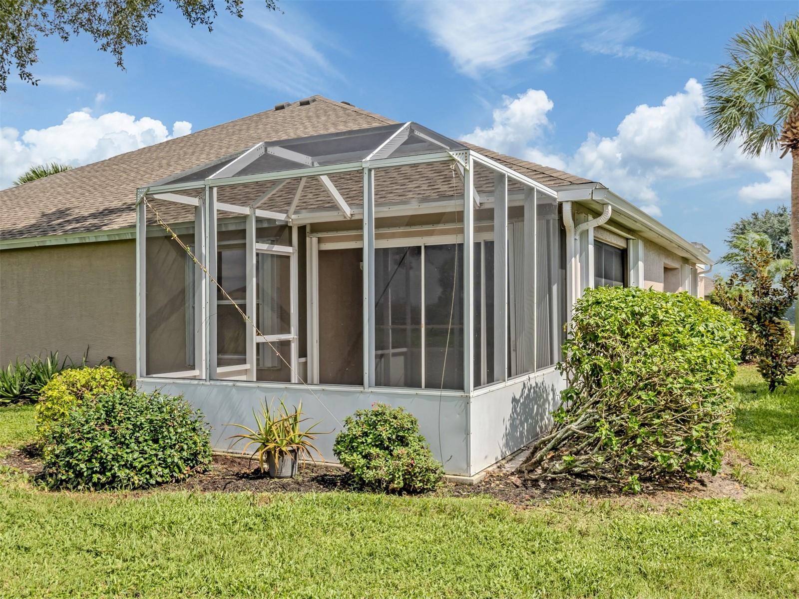 4265 FAIRWAY DR — photo 30