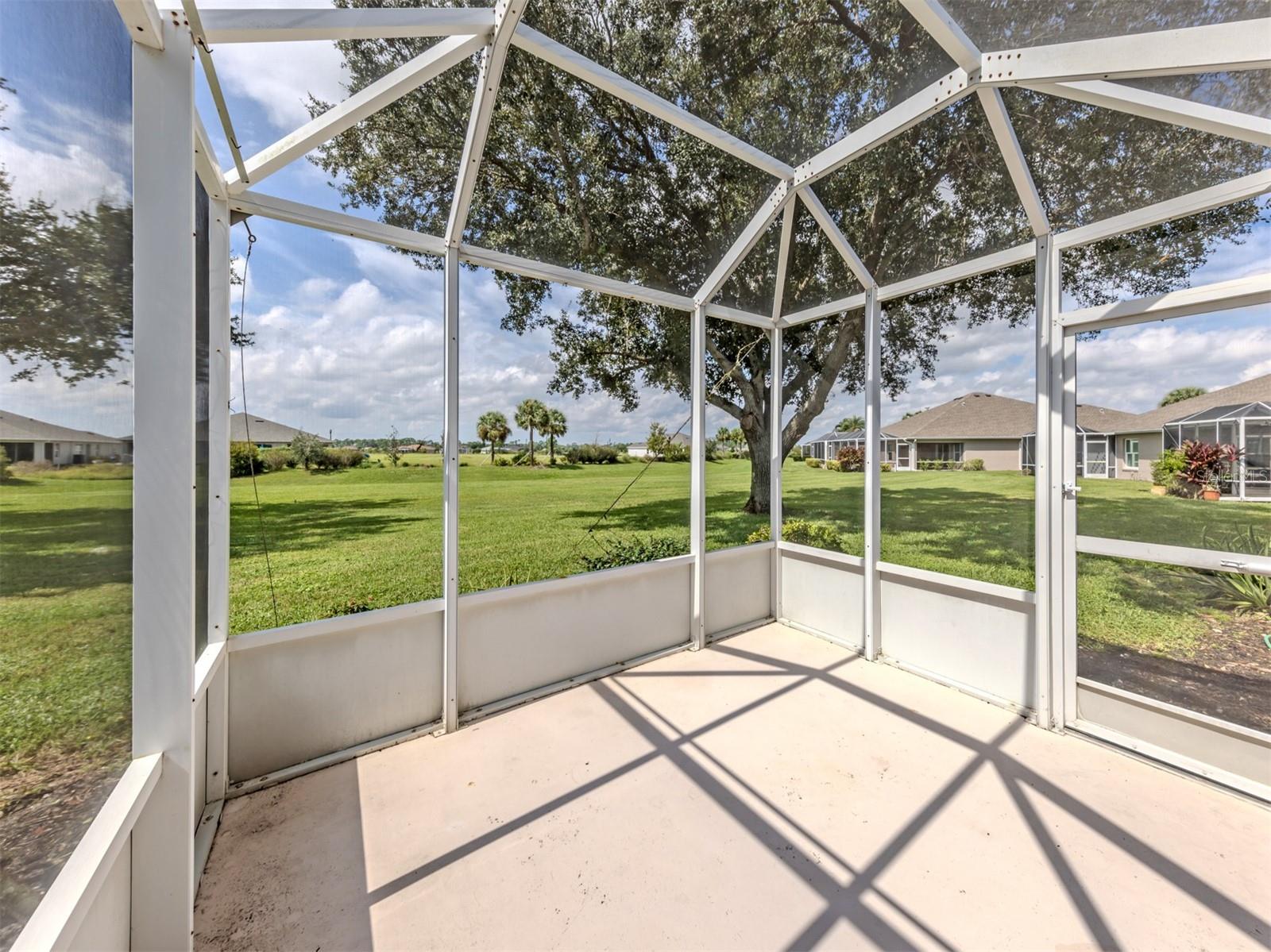 4265 FAIRWAY DR — photo 26