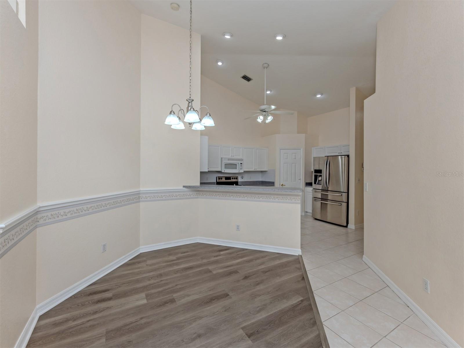 4265 FAIRWAY DR — photo 11