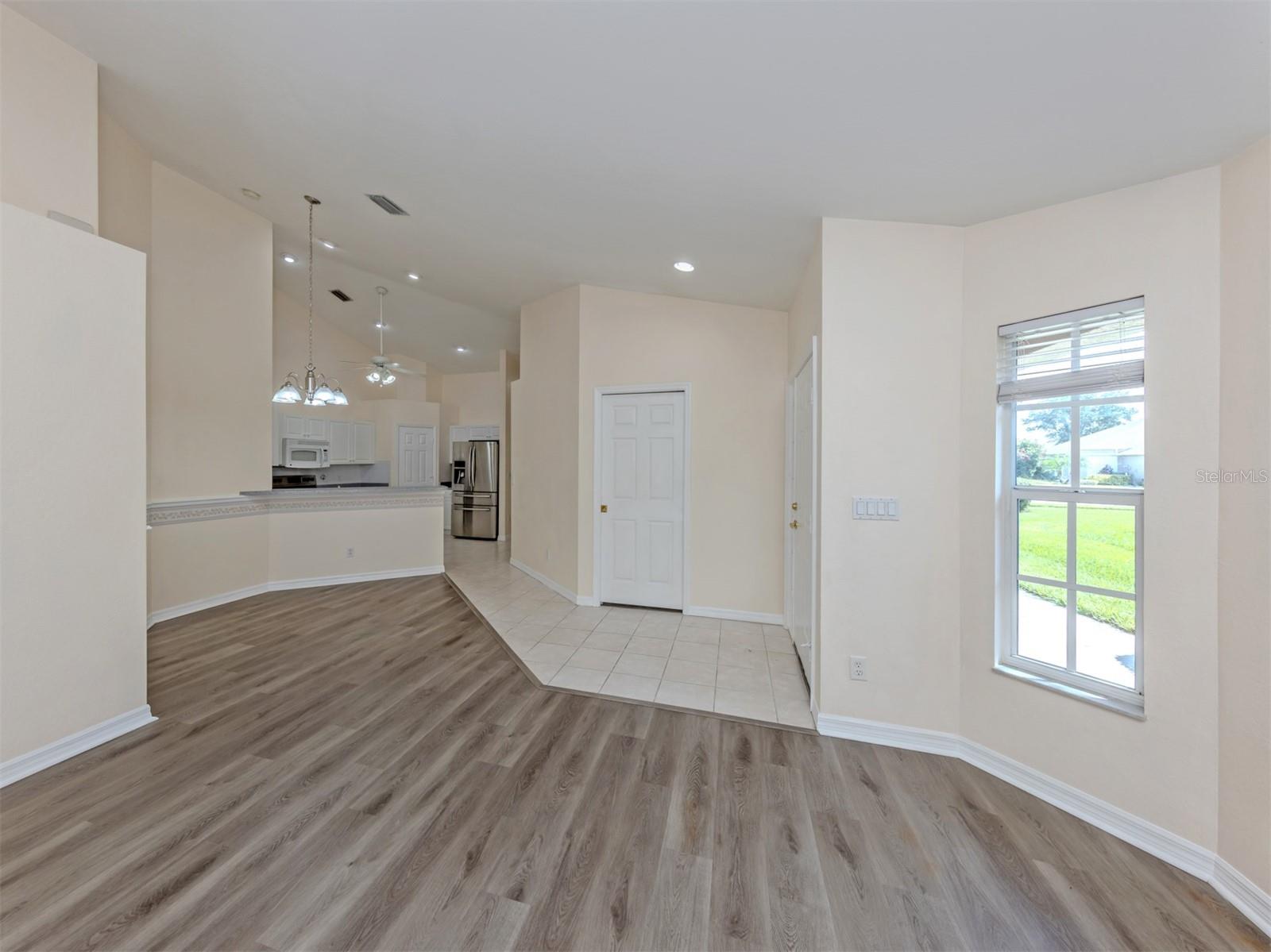 4265 FAIRWAY DR — photo 8