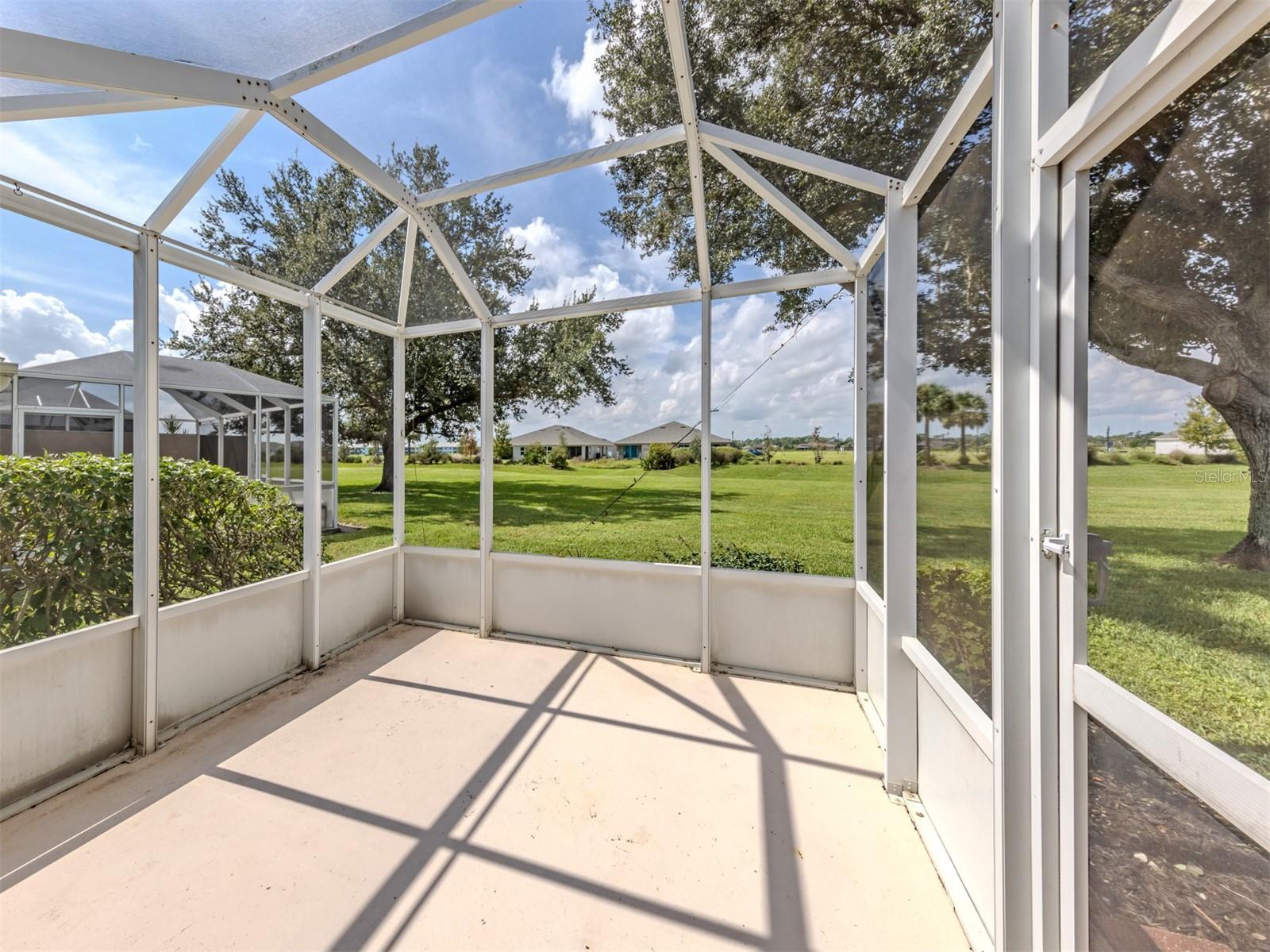 4265 FAIRWAY DR — photo 25