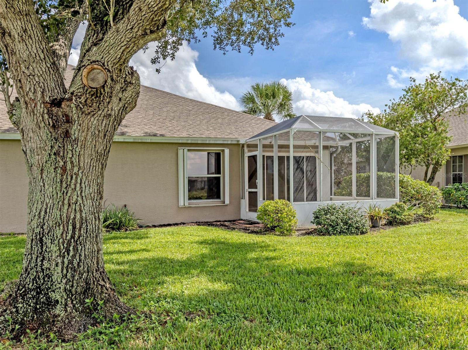 4265 FAIRWAY DR — photo 28