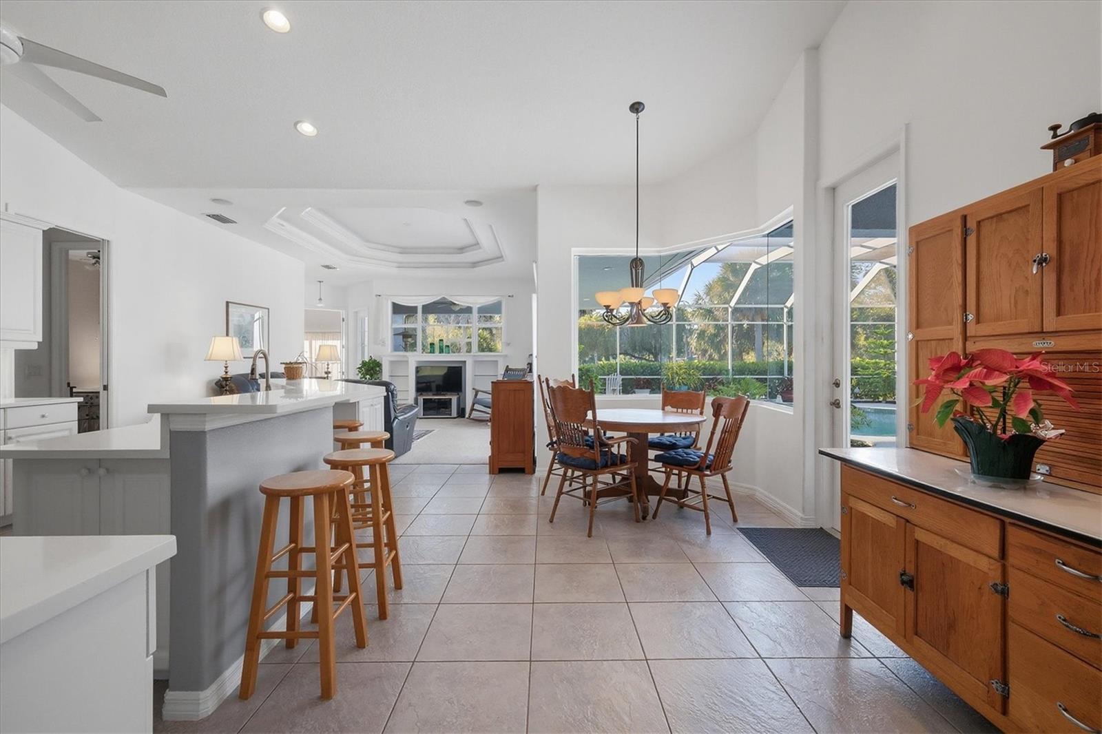 750 HARMONY LN — photo 15