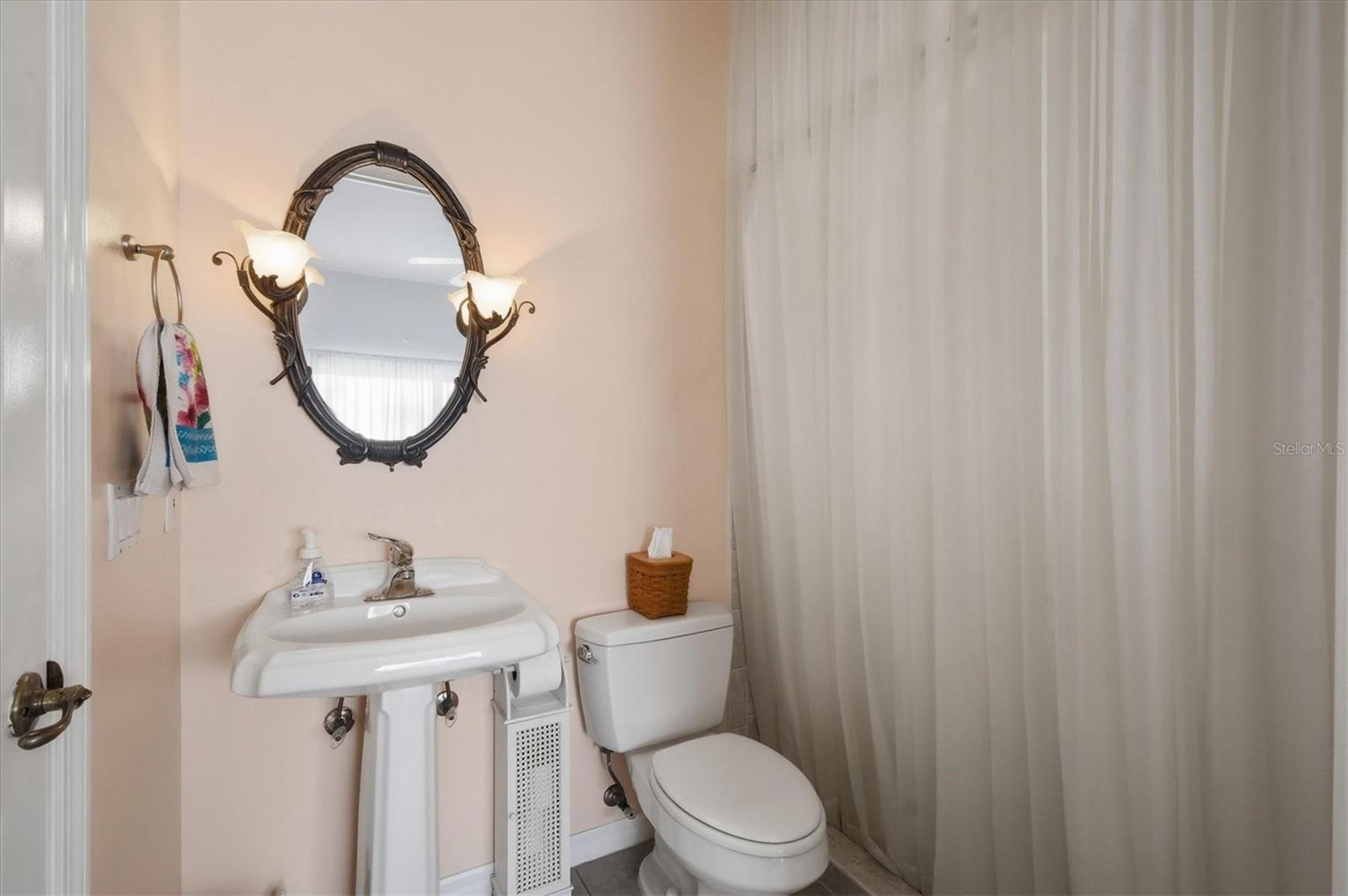 750 HARMONY LN — photo 32
