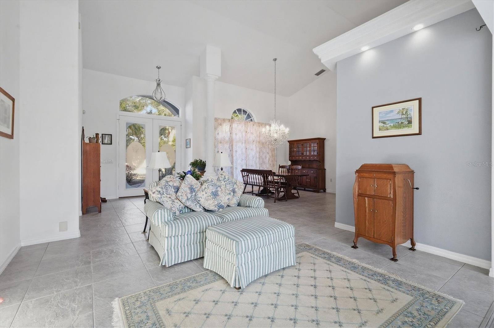 750 HARMONY LN — photo 12