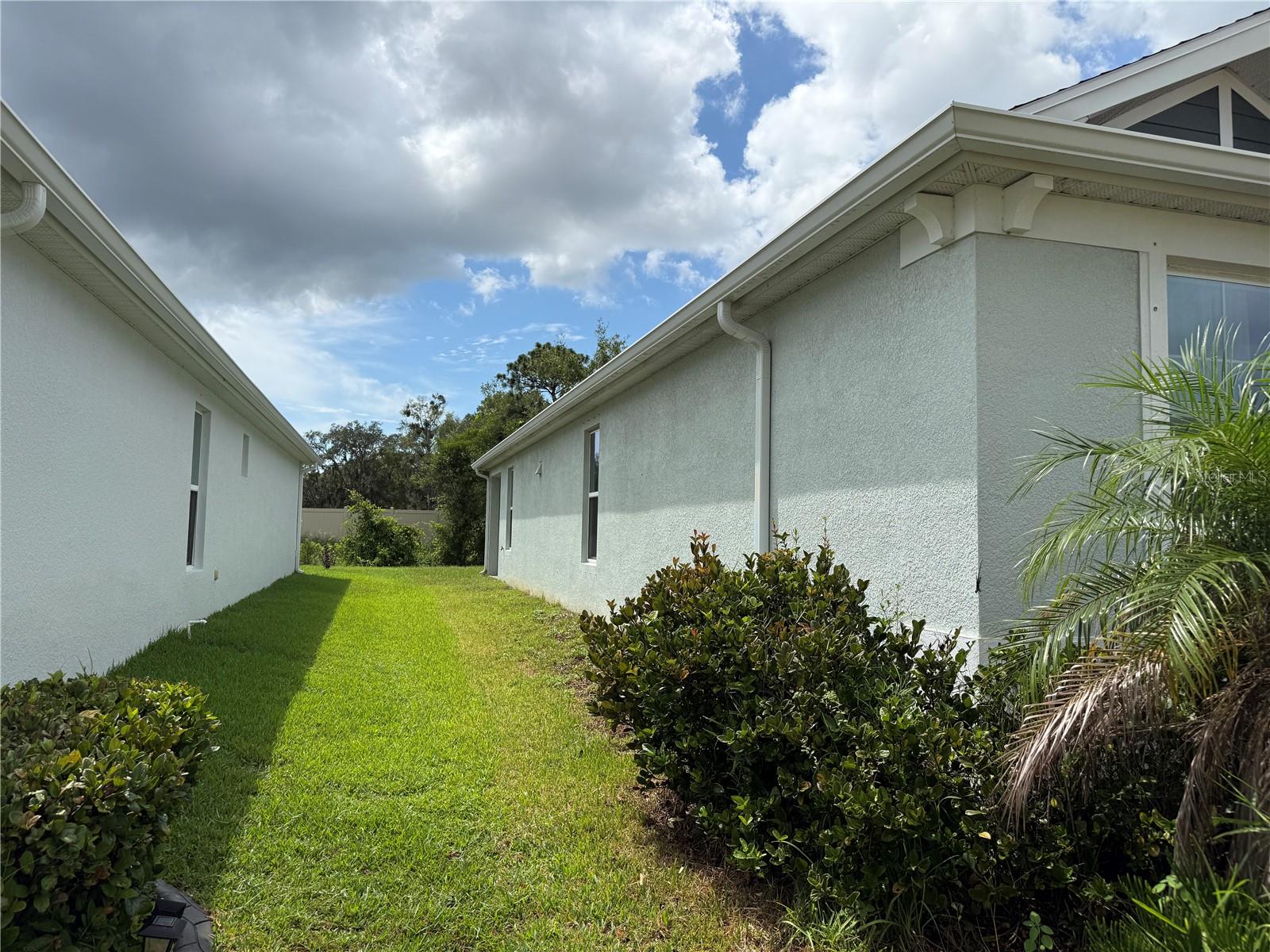 13933 NESBIT CT — photo 3