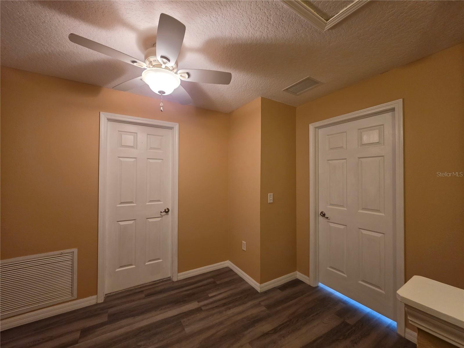 2425 MIDDLETON GROVE DR — photo 27