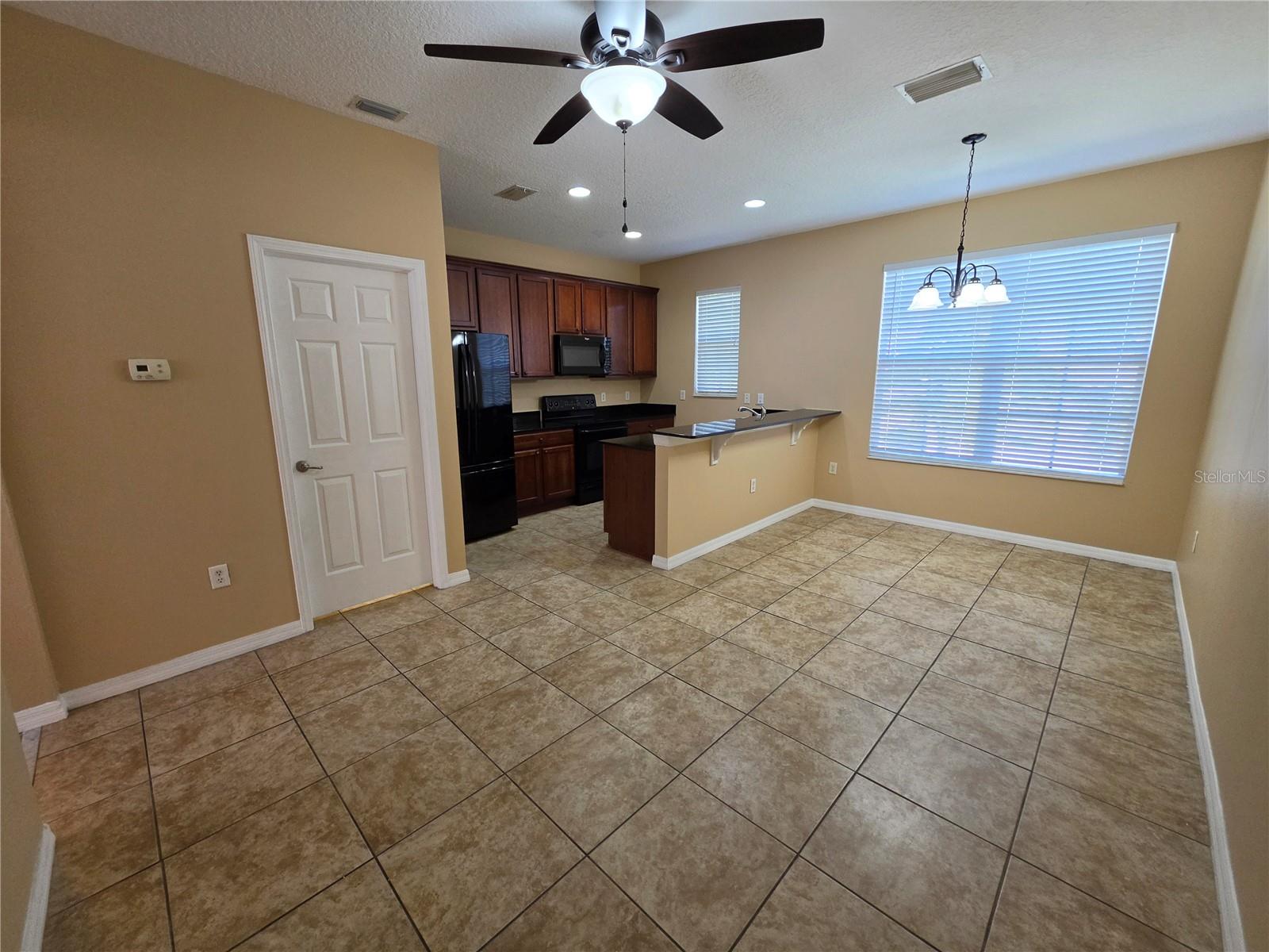 2425 MIDDLETON GROVE DR — photo 16