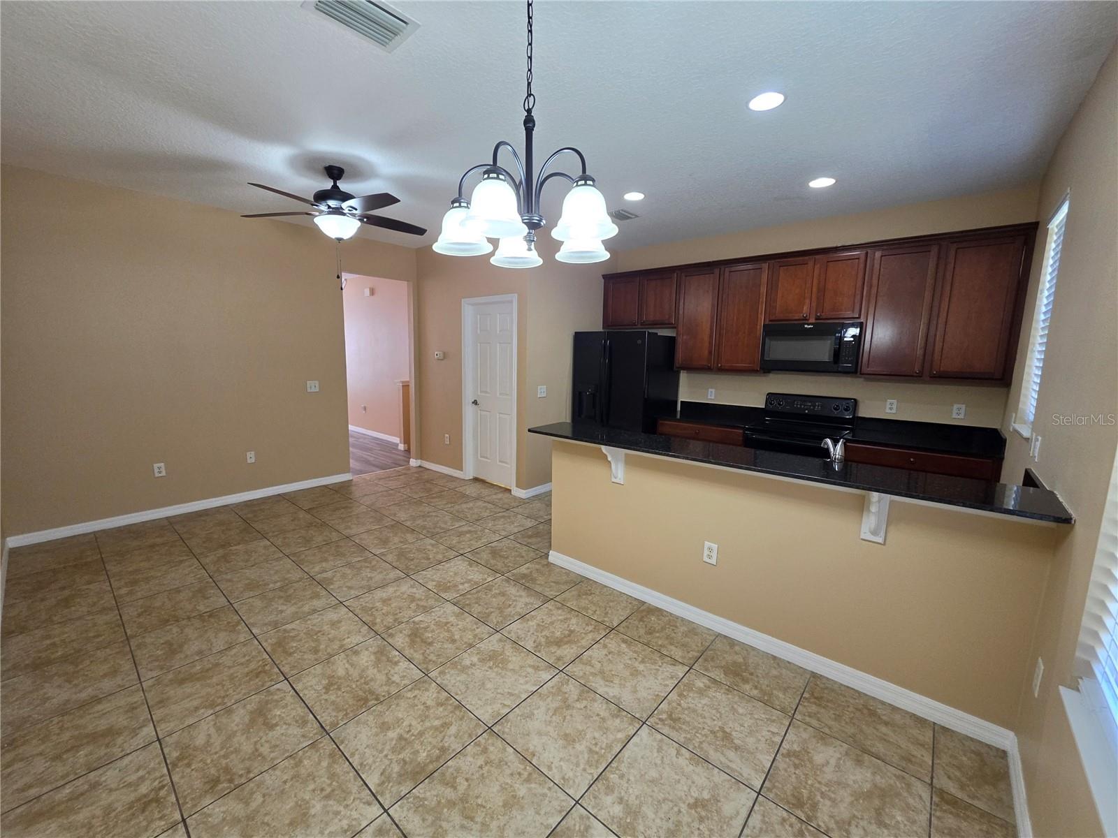 2425 MIDDLETON GROVE DR — photo 20