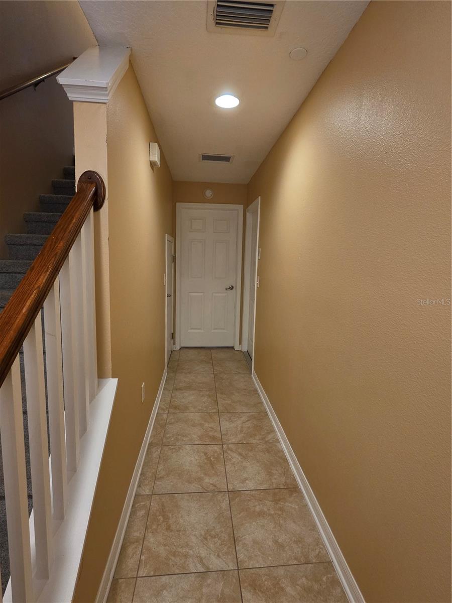 2425 MIDDLETON GROVE DR — photo 4