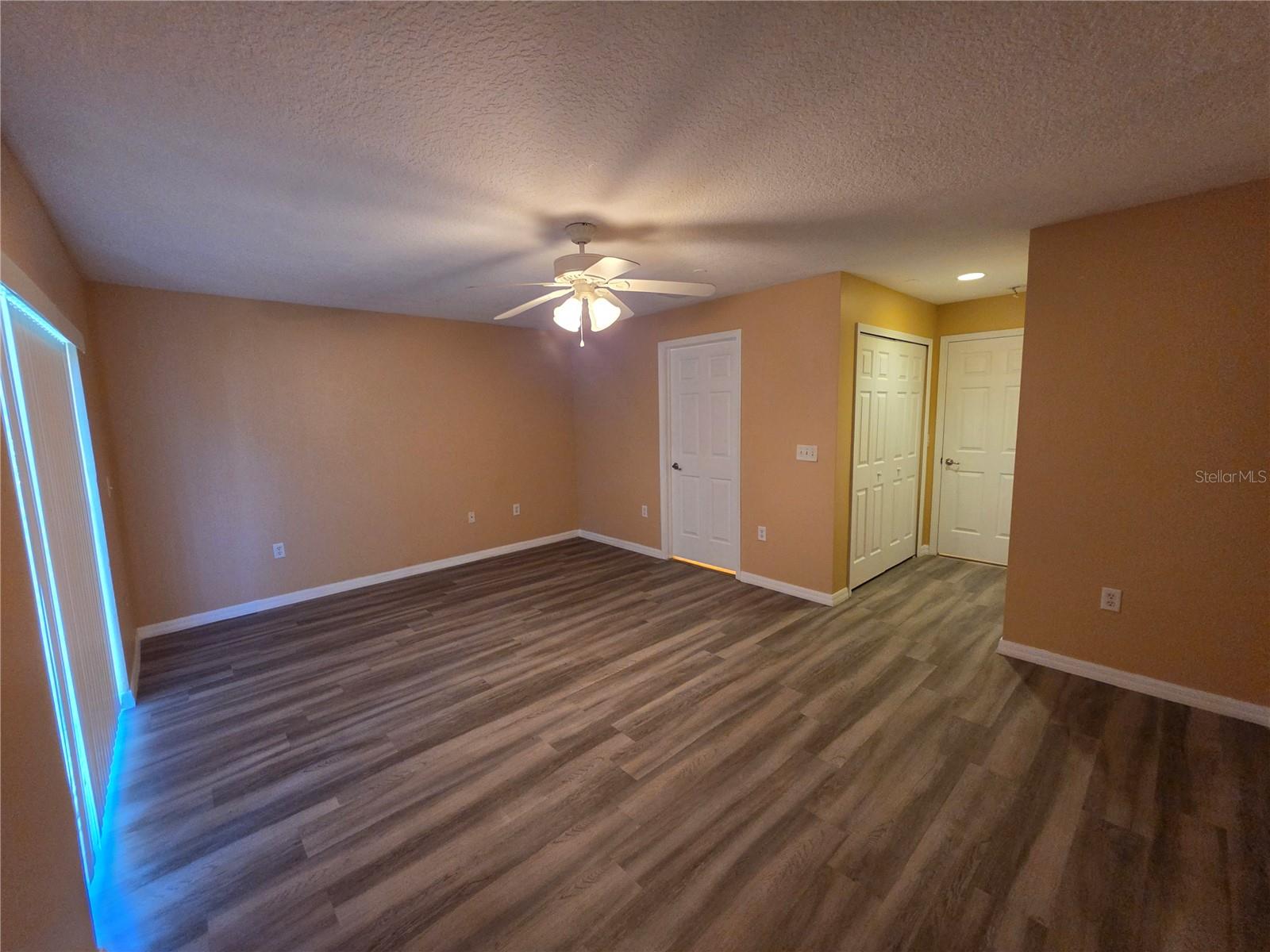 2425 MIDDLETON GROVE DR — photo 9