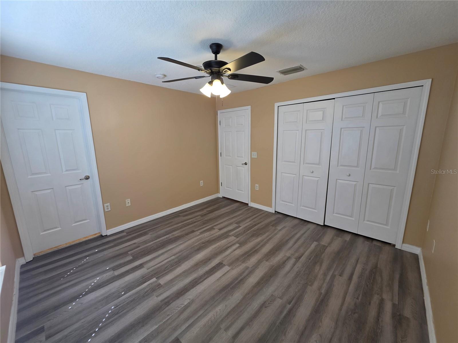 2425 MIDDLETON GROVE DR — photo 31