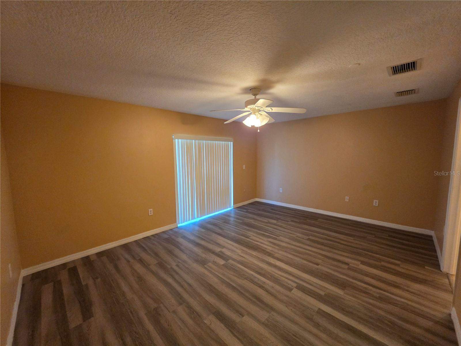 2425 MIDDLETON GROVE DR — photo 8