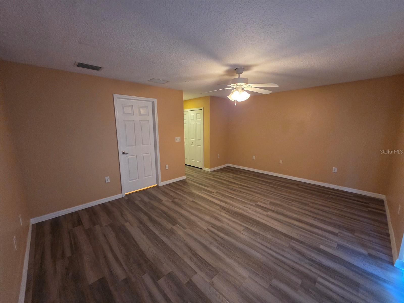 2425 MIDDLETON GROVE DR — photo 10