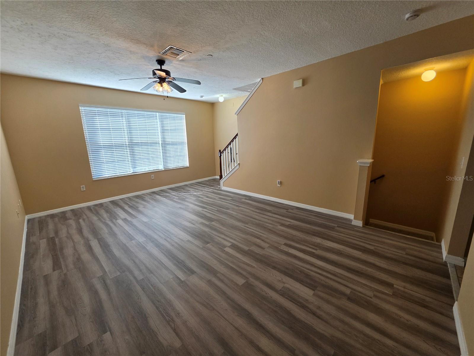2425 MIDDLETON GROVE DR — photo 24