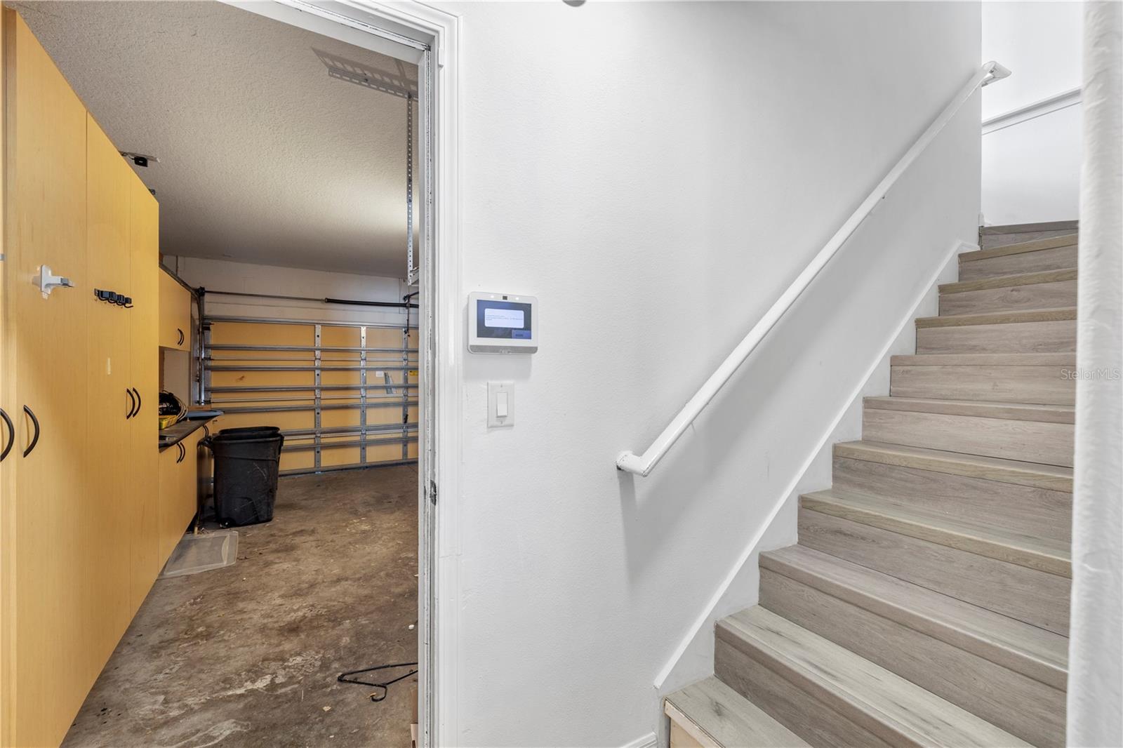 605 CYPRESS PARK AVE — photo 40