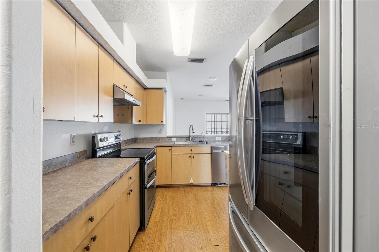 605 CYPRESS PARK AVE — photo 15