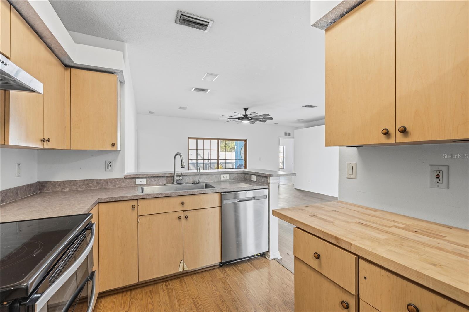 605 CYPRESS PARK AVE — photo 14