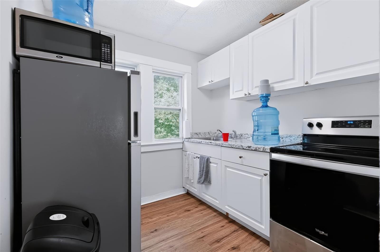 208 VINE AVE #1,2,3,4 — photo 41