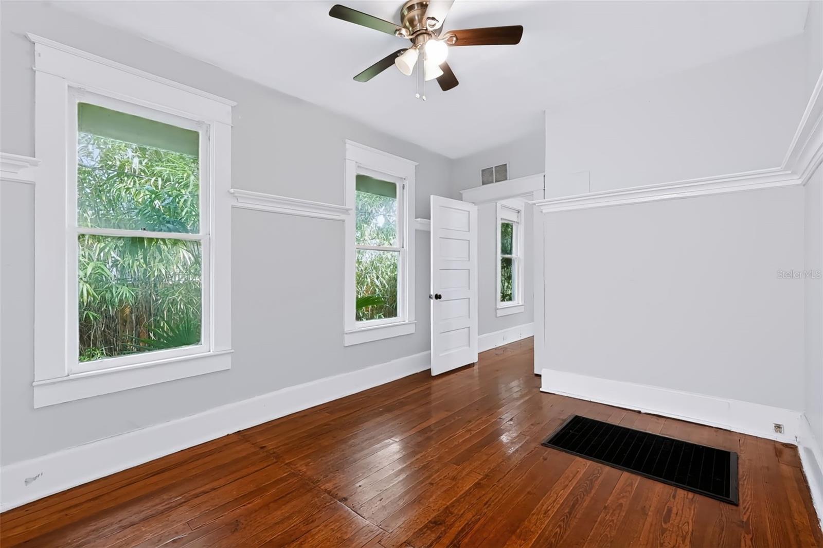 208 VINE AVE #1,2,3,4 — photo 24