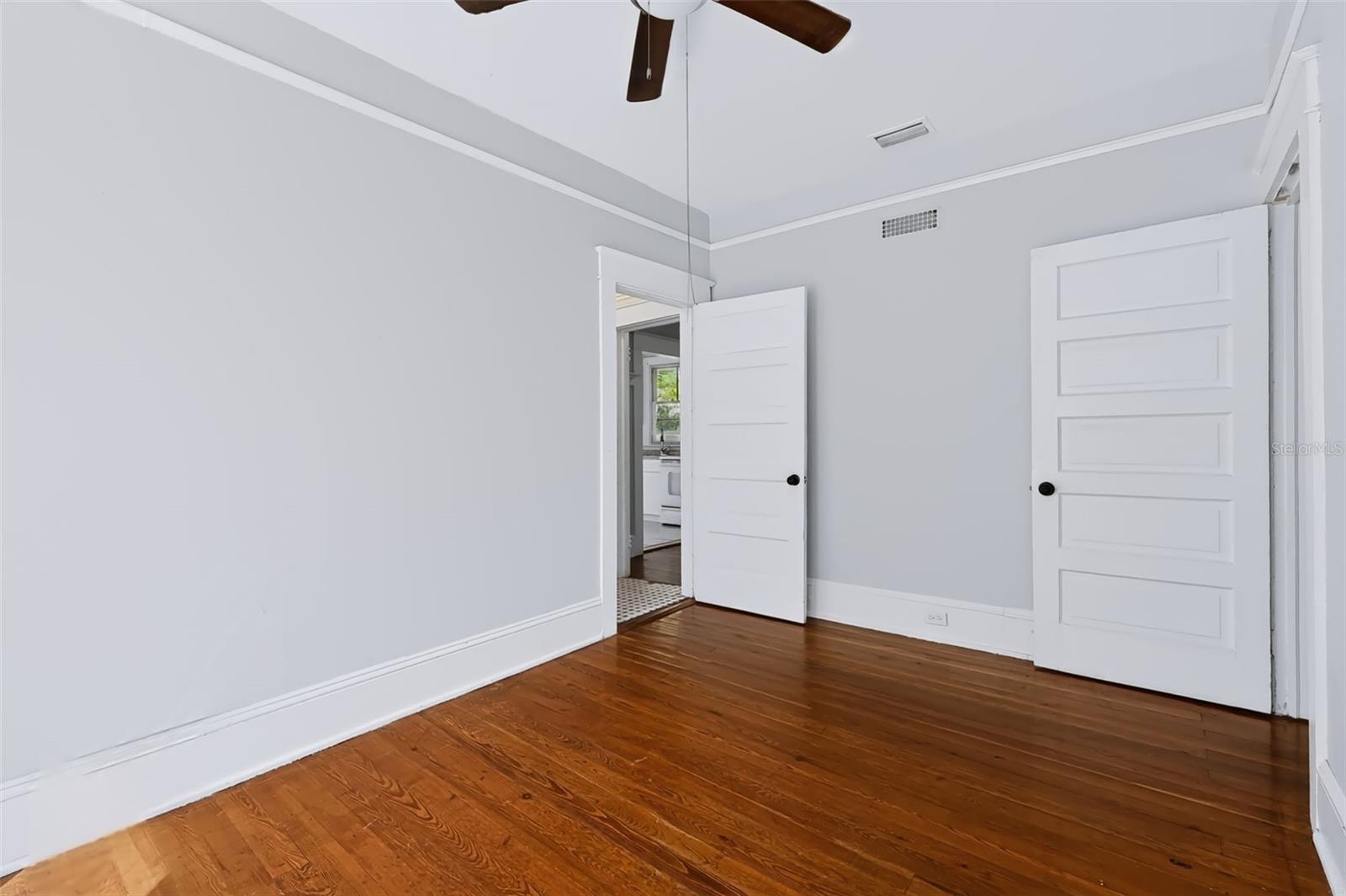 208 VINE AVE #1,2,3,4 — photo 13
