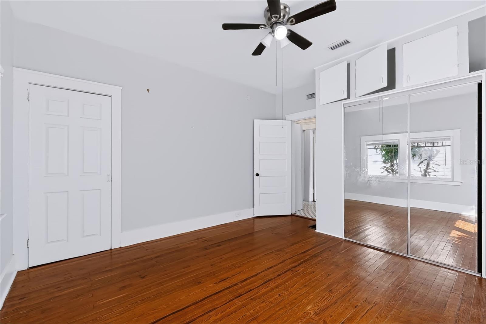 208 VINE AVE #1,2,3,4 — photo 7