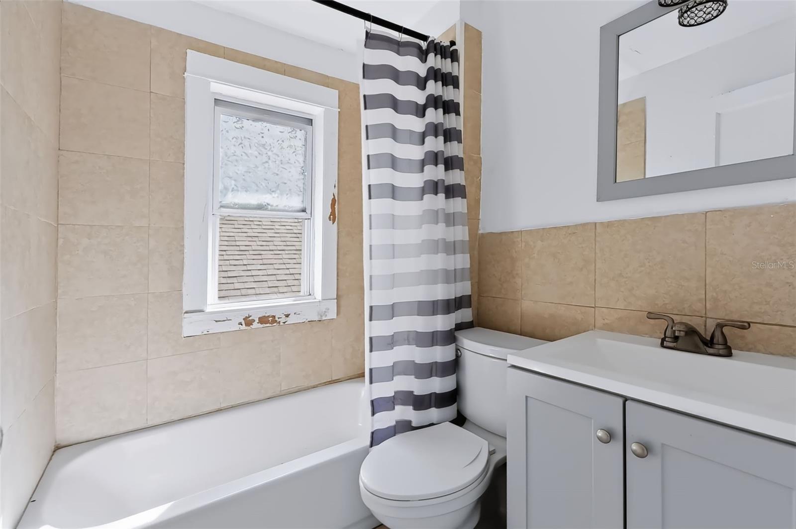 208 VINE AVE #1,2,3,4 — photo 35