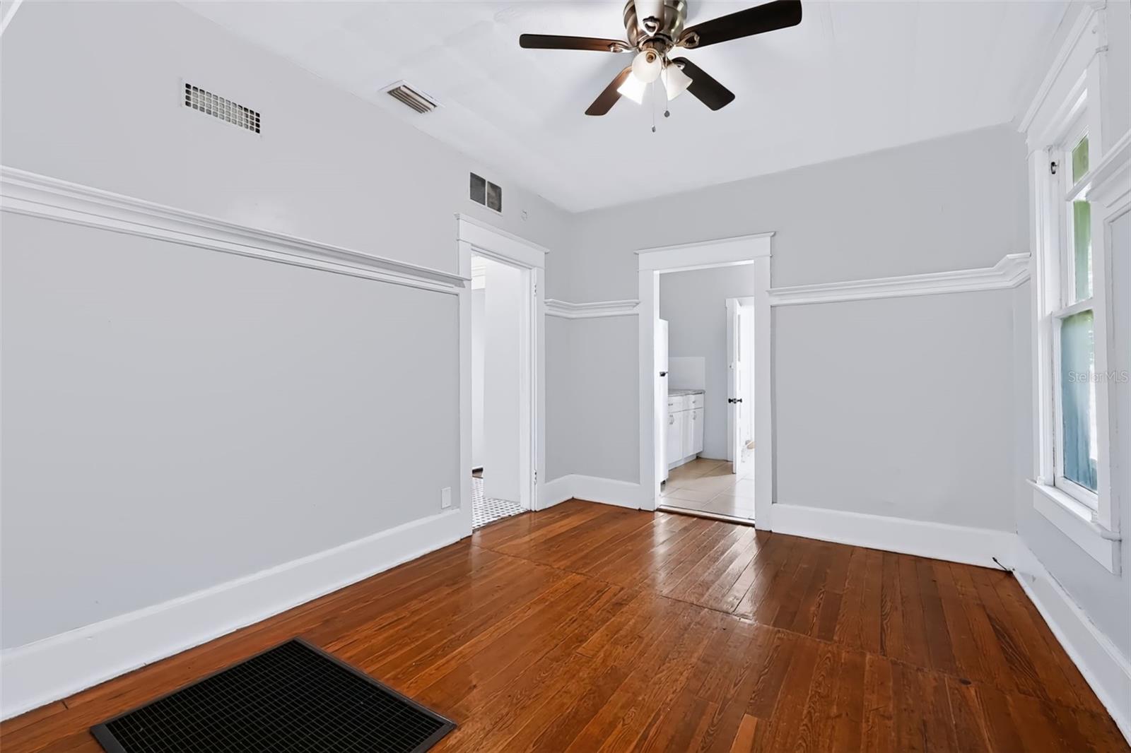 208 VINE AVE #1,2,3,4 — photo 23
