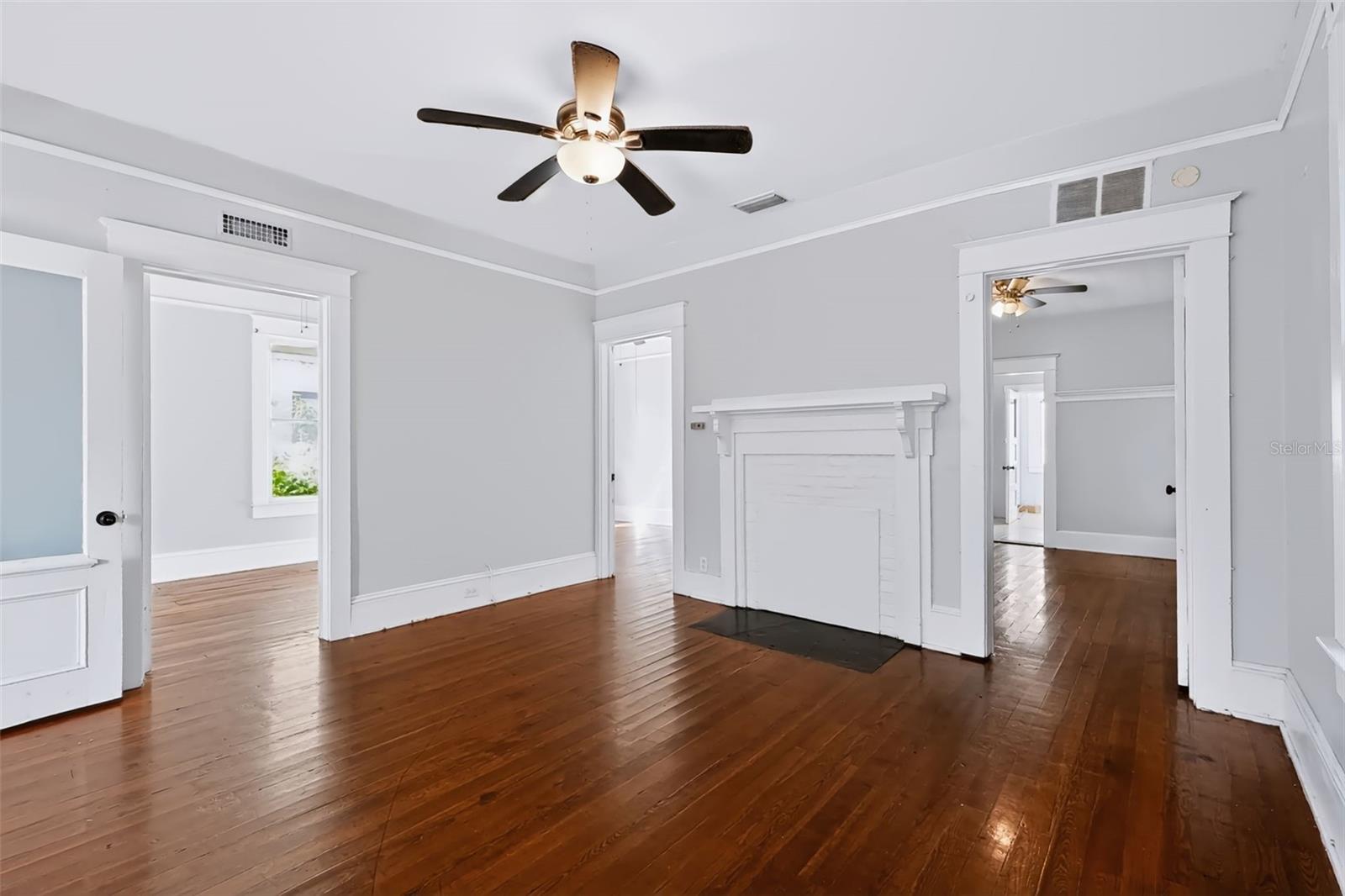 208 VINE AVE #1,2,3,4 — photo 3