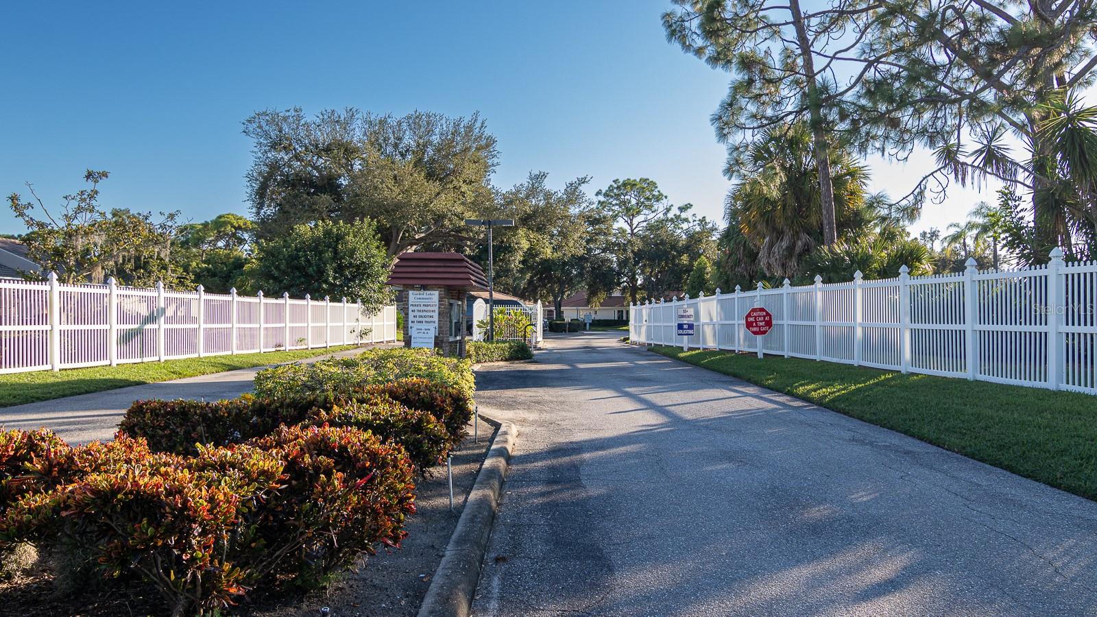 5809 GARDEN LAKES MAJESTIC — photo 46