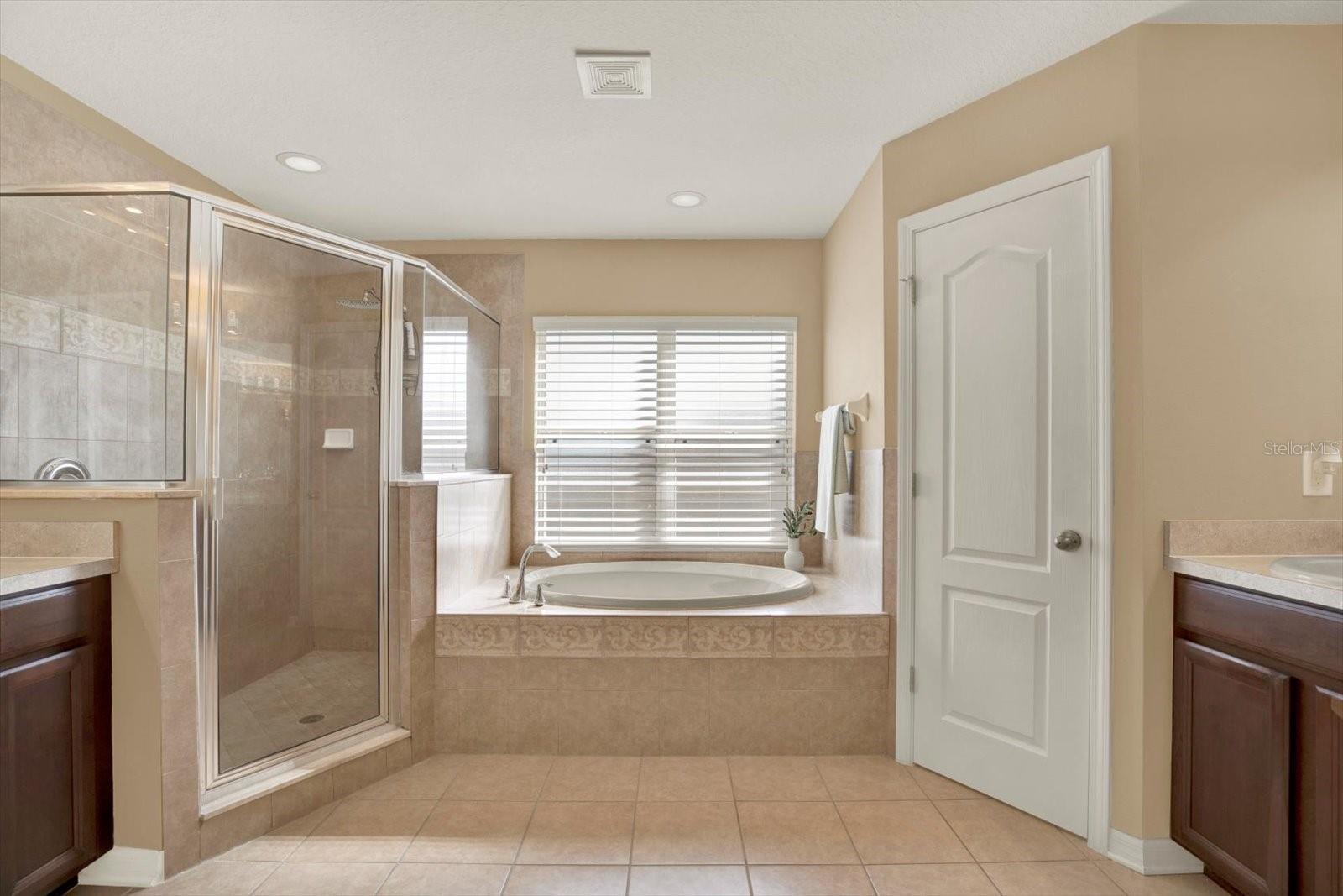7127 FOREST MERE DR — photo 37