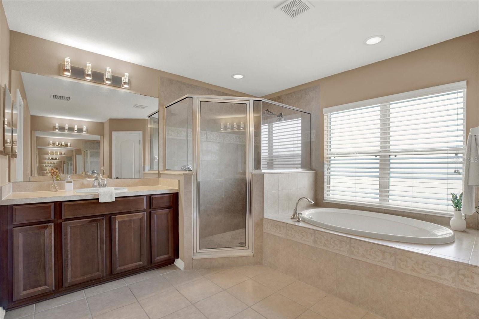 7127 FOREST MERE DR — photo 38