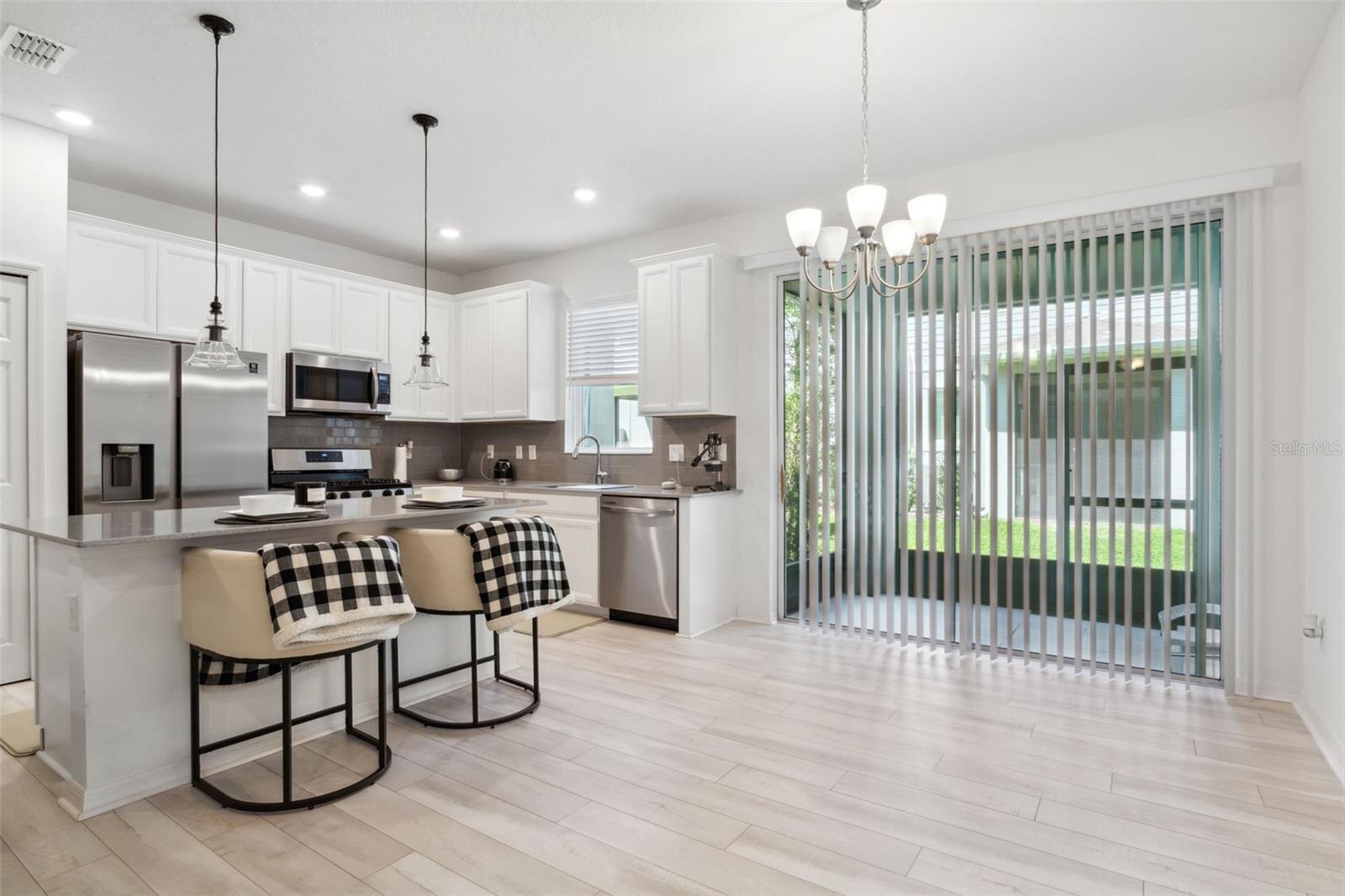 5732 SKYTOP DR — photo 8