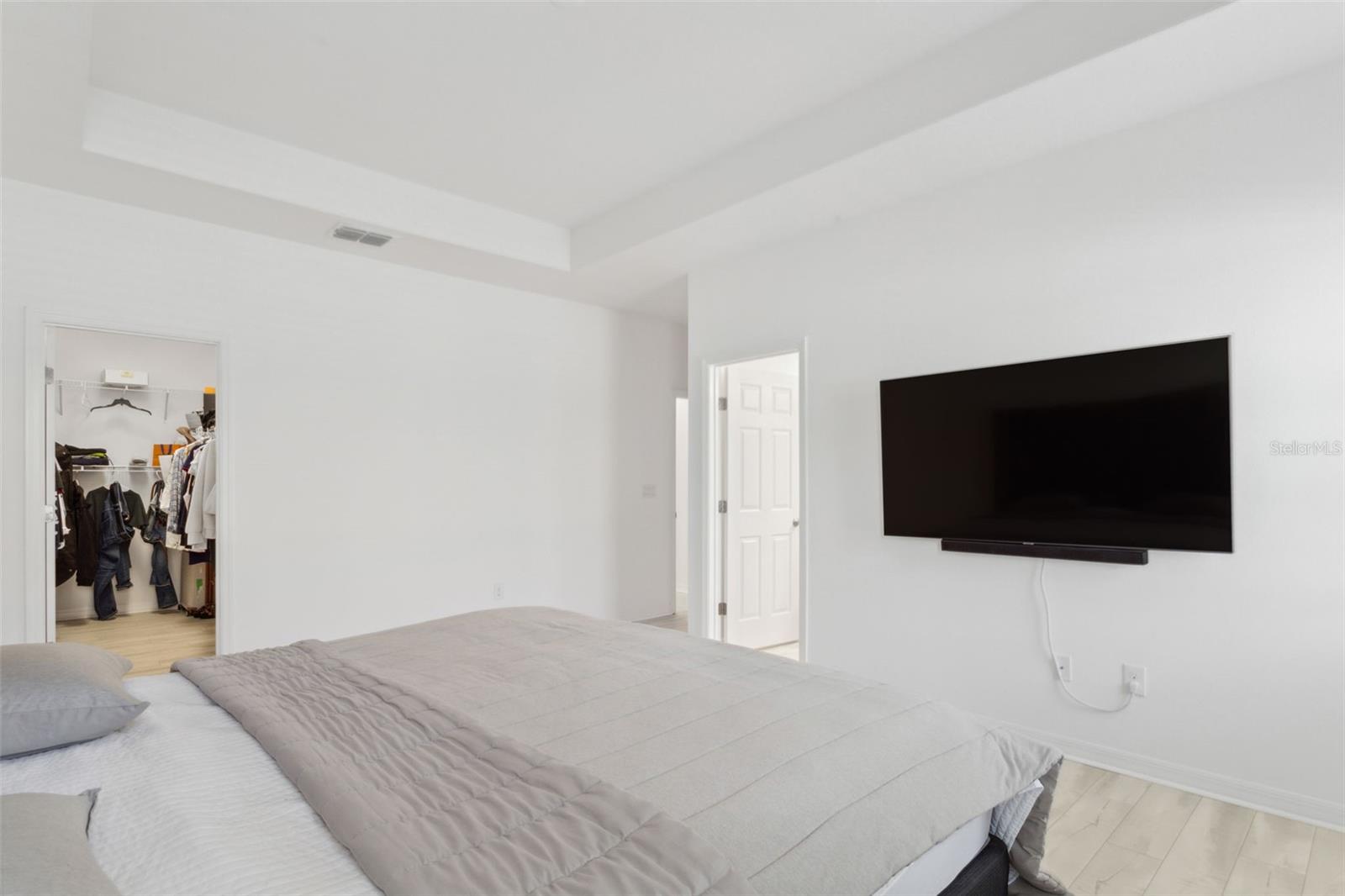 5732 SKYTOP DR — photo 19