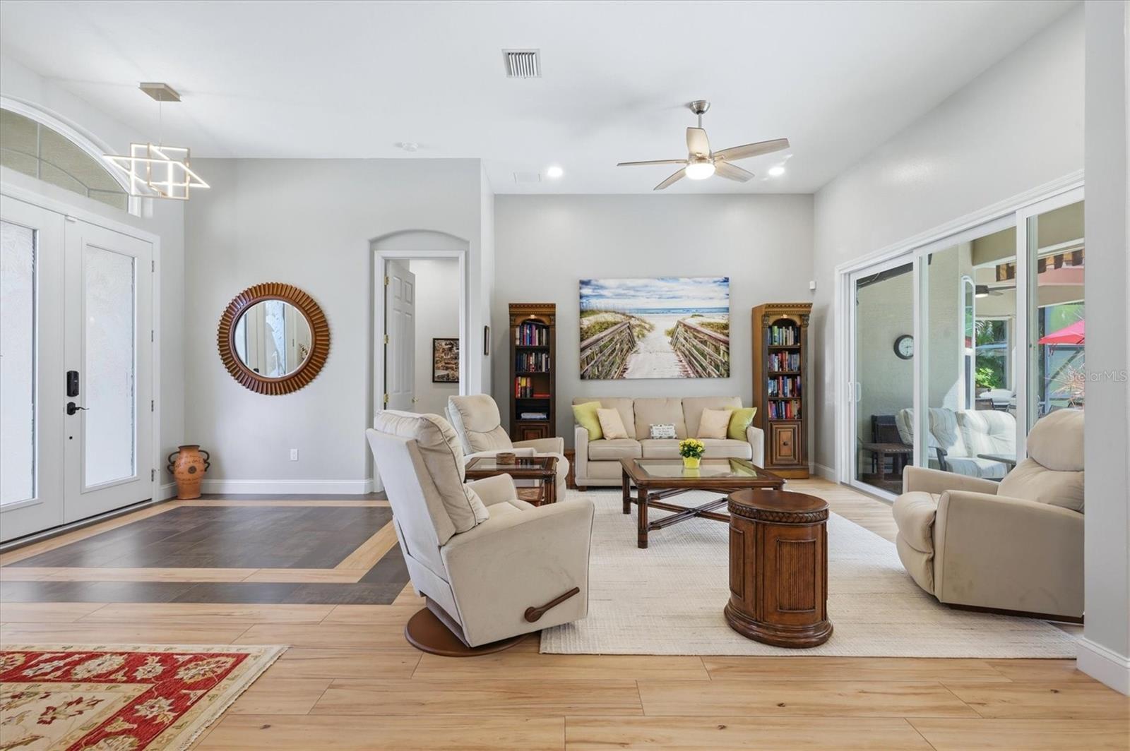 7660 HARRINGTON LN — photo 12