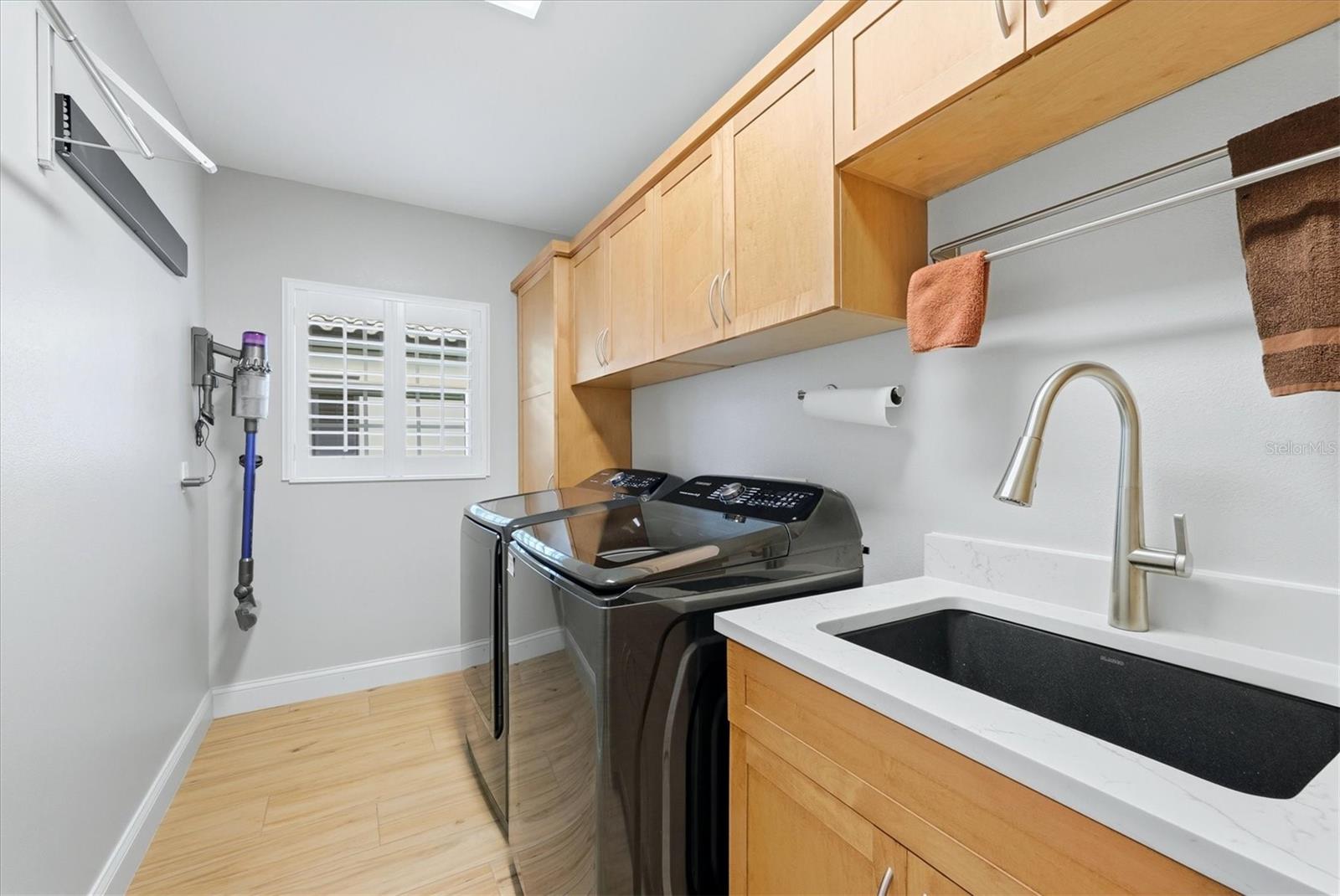 7660 HARRINGTON LN — photo 38