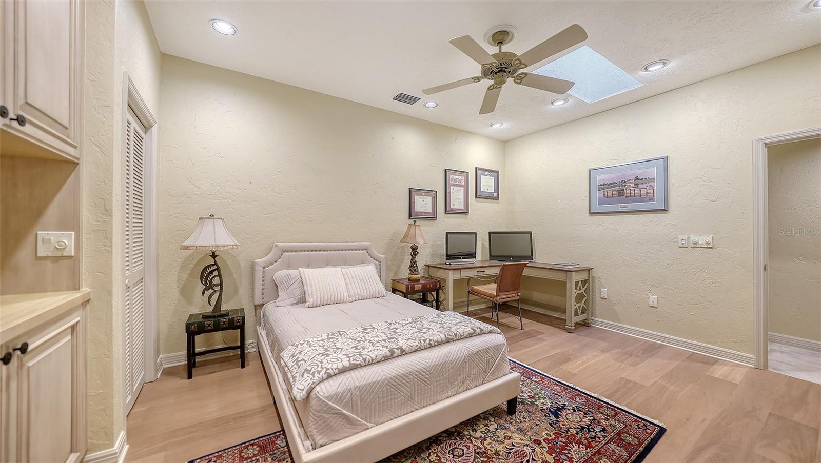 4543 LAS BRISAS LN — photo 27